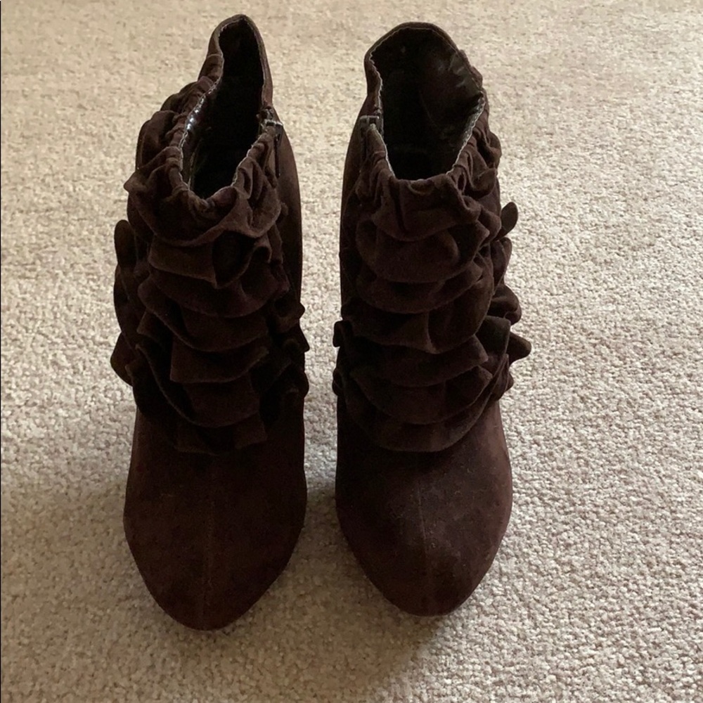 Brown Ruffle Heels - Picture 2 of 5